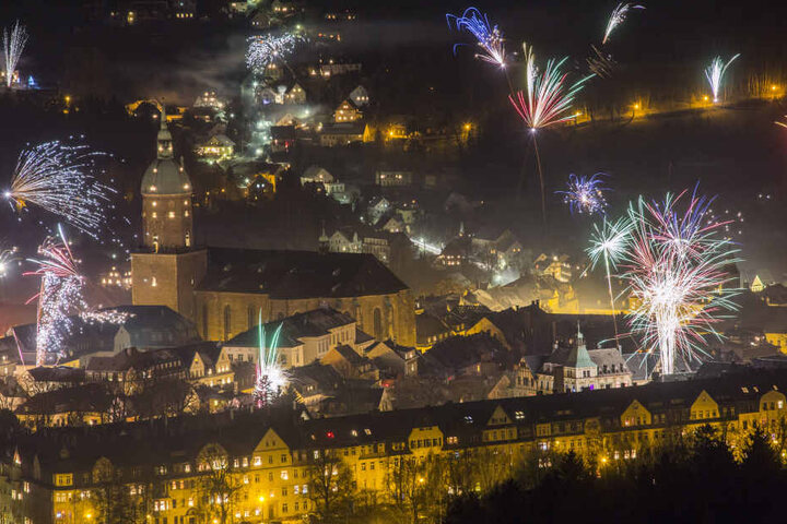 Die Pyro-Show über Annaberg-Buchholz.