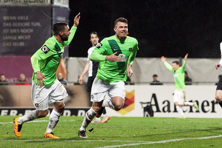 Er möchte auch in Zukunft mit dem FCE in Liga zwei
jubeln: Steve Breitkreuz.