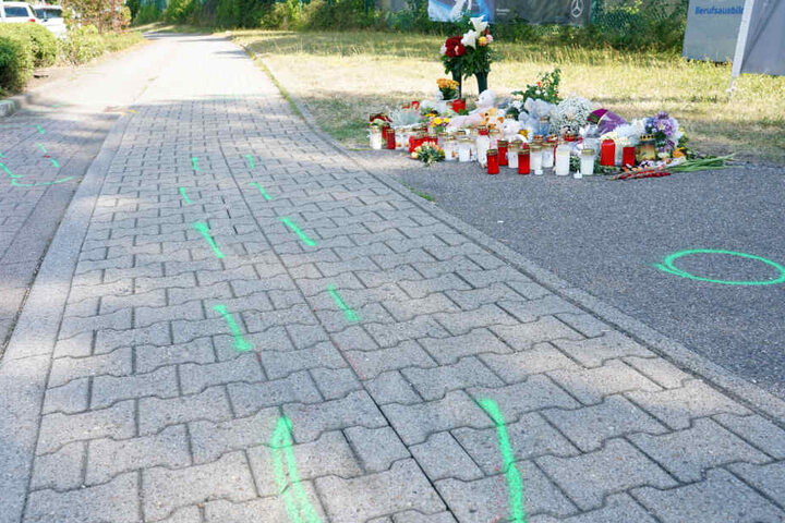 Der Fahrer war zum Zeitpunkt des Unglücks unter Alkohol- und Drogeneinfluss.