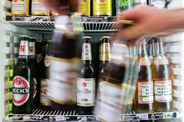 Der Bier-Absatz ist in Deutschland im Jahr 2018 nur leicht gestiegen, obwohl es einen langen heißen Sommer mit Fußball-WM gab.