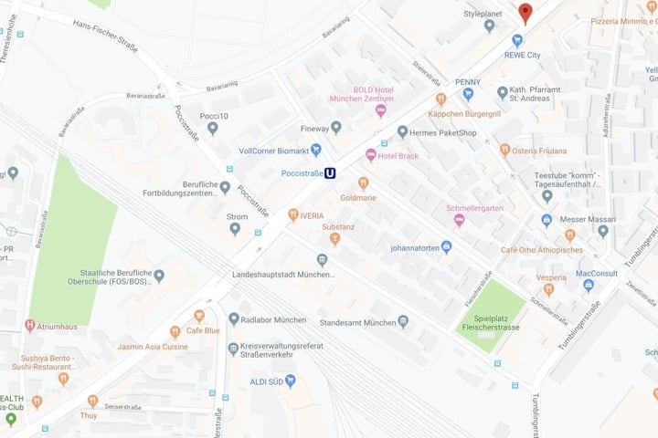 Auf der Lindwurmstraße in München sind bei einem Verkehrsunfall fünf Menschen verletzt worden.