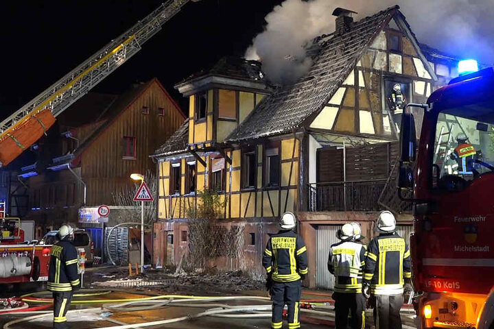 130 Feuerwehrkräfte waren im Einsatz.