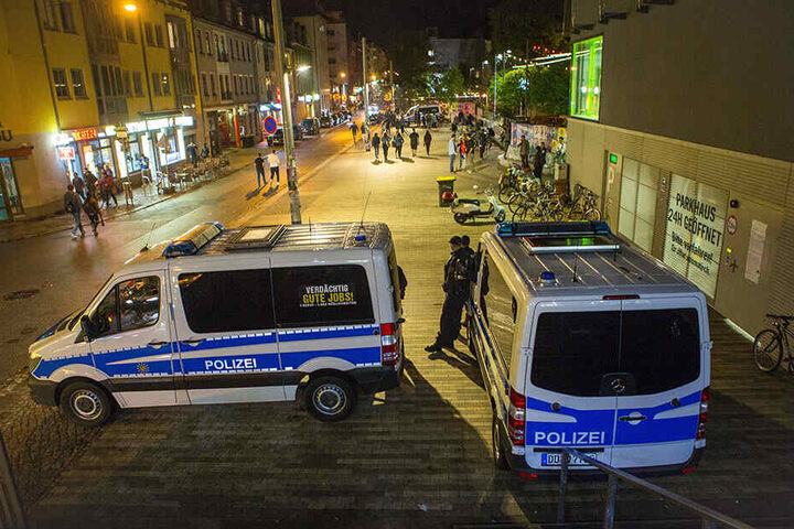Seit die Polizei die Neustadt verstärkt im Fokus hat, wurden 235 Strafverfahren eingeleitet - 152 allein wegen Verstößen gegen das Betäubungsmittelgesetz.