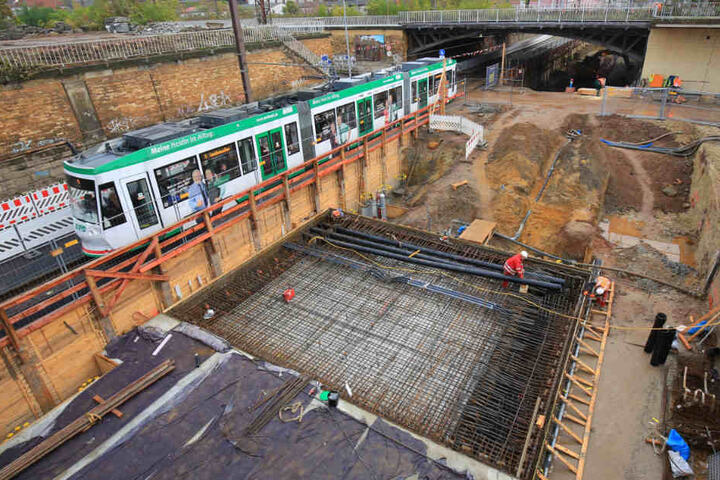 Insgesamt soll der Tunnel nur 200 Meter lang werden. Doch die Kosten und die Baulänge steigen immer weiter an.