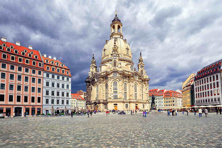 Rund um den Neumarkt unterhalten täglich Straßenmusiker Passanten und Touristen. Allerdings nicht immer in der richtigen Lautstärke.