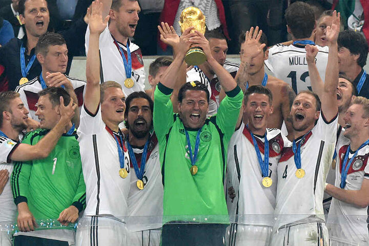Der wohl größte Moment in Ginters Karriere. Weltmeister 2014 in Rio de Janeiro.