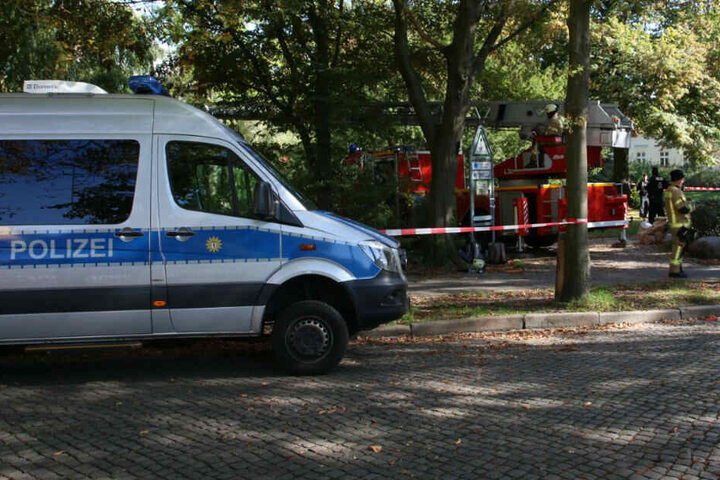 Feuerwehr und Polizei ist vor Ort.