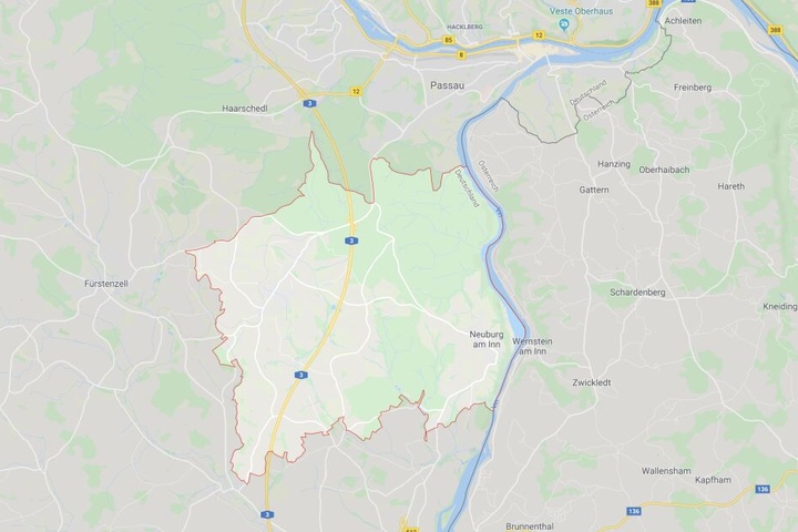 Auf der Autobahn 3 bei Neuburg am Inn ist es in Bayern zu einem tödlichen Unfall gekommen.