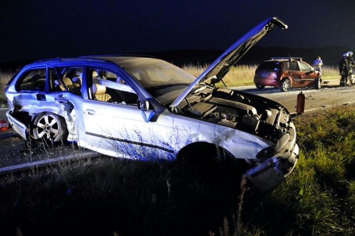 Bei dem Unfall wurden mehrere Personen verletzt.