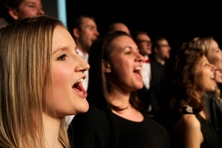 Ihnen liegt Musik im Blut! Die Mitglieder vom Voicepoint-Choir geben bei
ihren Konzerten alles!