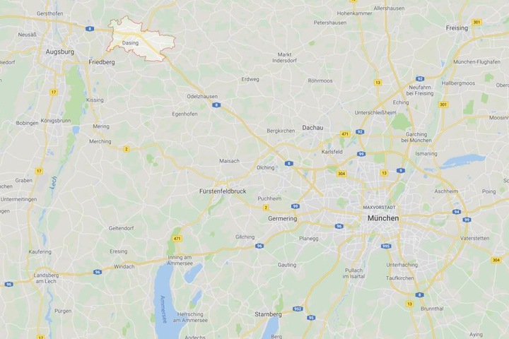Bei einem Verkehrsunfall bei Dasing in Bayern ist eine 41 Jahre alte Frau ums Leben gekommen.