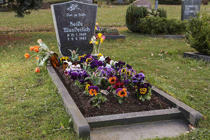 Das Grab von Heike Wunderlich auf dem Friedhof Altensalz.