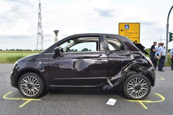 Dieser Fiat wurde ebenfalls beschädigt.