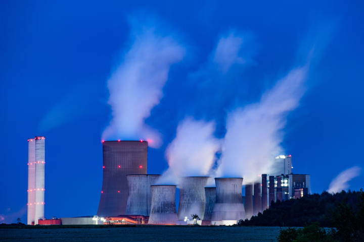 Ein neues Kraftwerk darf RWE erstmal nicht bauen.