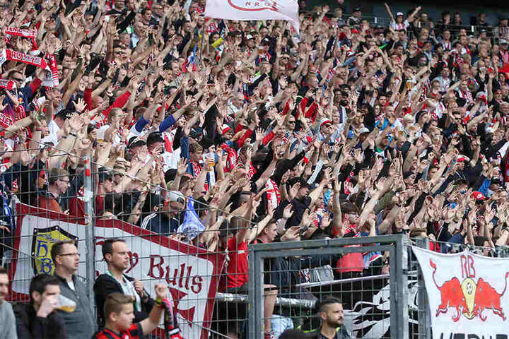 Lange feierten die RB-Fans einen sicher geglaubten Sieg, doch der wurde Leipzig in den letzten Minuten noch aus der Hand gerissen.