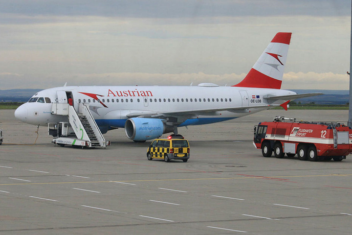 Der Airbus landete wegen Druckabfalls in der Kabine am Flughafen Erfurt.
