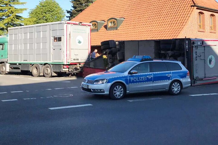 Die Polizei eilte zum Unfallort.