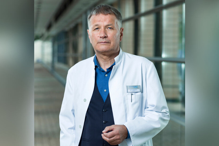 Mit Thomas Rühmann alias Klinikleiter Dr. Roland Heilmann kam auch ein ehemaliger "In aller Freundschaft"-Kollege.