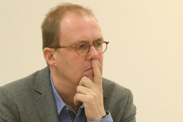 Der Kaufmännische Leiter des CFC, Dr. Dirk Kall gesteht das Liquiditätsproblem des Vereins ein.