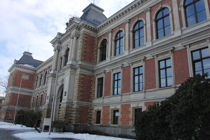 Das Landgericht in Zwickau. Hier wird der Prozess um den Mord an Heike Wunderlich neu aufgerollt.