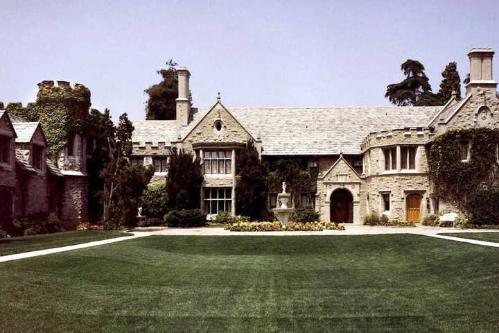 Die Blondine lebte damals wohl nach dem Motto: "Was in der Playboy-Villa passiert, weiß irgendwann die ganze Welt!".