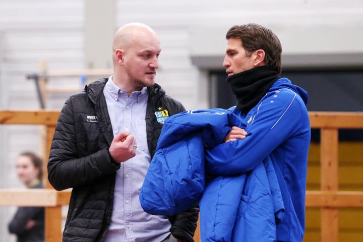 CFC-Sportdirektor Armin Causevic und Coach Patrick Glöckner beim Trainingsauftakt am Freitag.