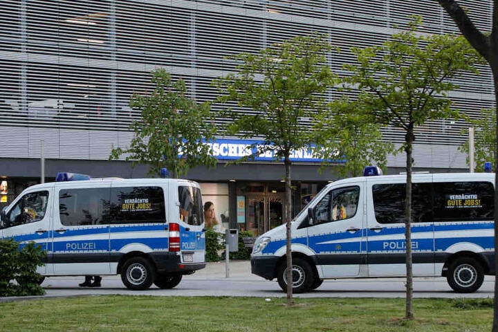 Die Polizei war mit einem Großaufgebot in der Innenstadt unterwegs.