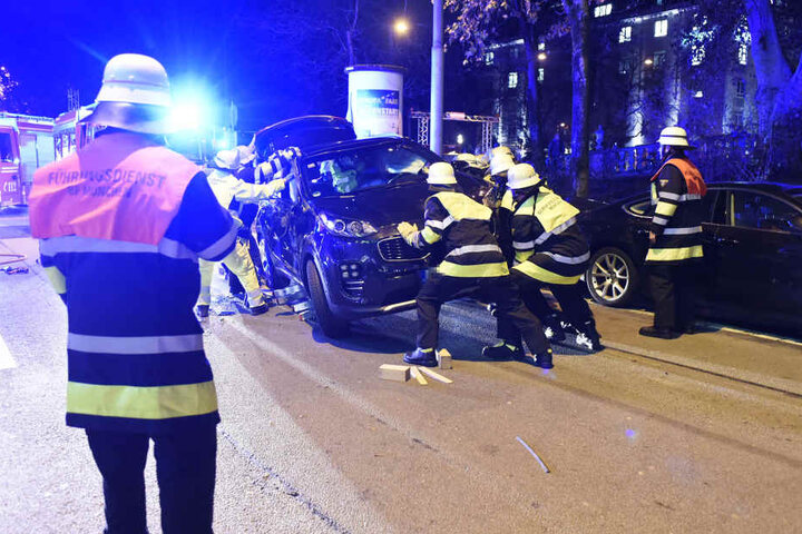 Der Maximiliansplatz musste während der Rettungsmaßnahmen gesperrt werden.