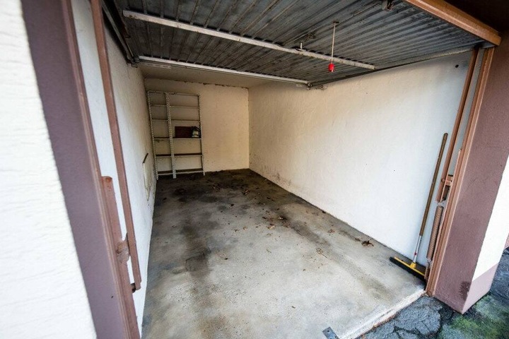In dieser Garage in Bielefeld fand man die Leiche der 34-Jährigen.