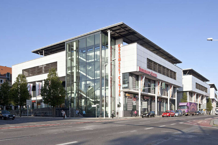 Vor dem Kornmarkt-Center geschah die Schlägerei, die angezeigt werden
sollte.