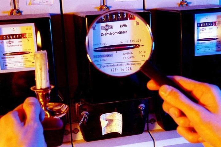 Wer den Strom nicht bezahlt, dem wird die Uhr abgedreht. In Dresden traf es 1 834 Haushalte.