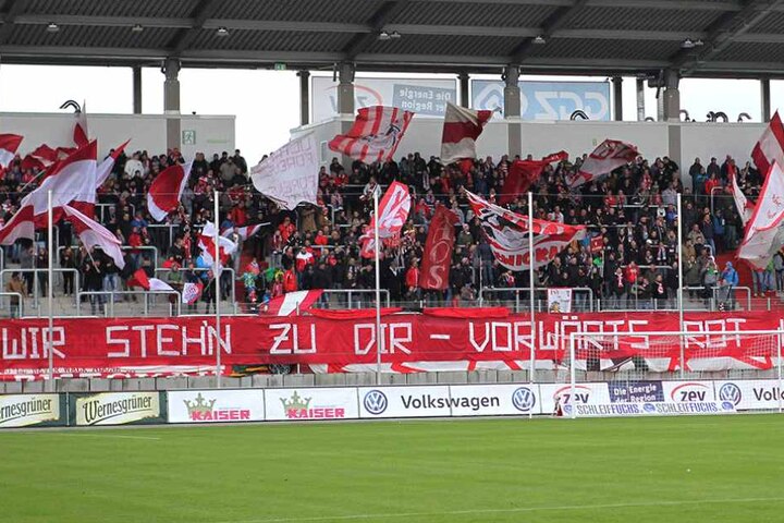 Die Fans des FSV-Zwickau sollen einen Frankfurter Spieler mit Affenlauten beleidigt haben. Viele Zeugen scheint es dafür aber nicht zu geben.