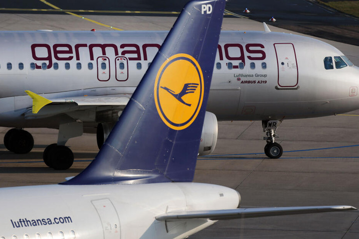 Wegen des Streiks der Germanwings-Flugbegleiter fallen vom 30. Dezember bis zum 1. Januar bundesweit etwa 170 Flüge aus.
