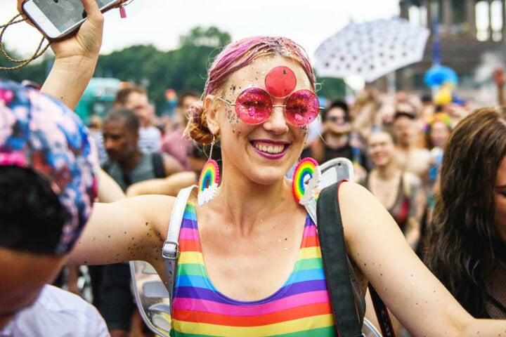 Der Christopher Street Day erinnert an den Aufstand von Schwulen und Lesben gegen Diskriminierung 1969 in New York.