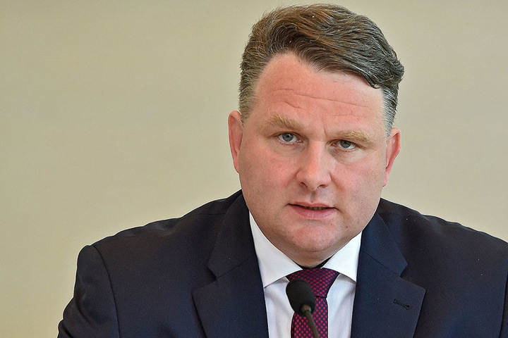 Langebrücks Ortsvorsteher Christian Hartmann (44, CDU) hofft auf die Zukunft.