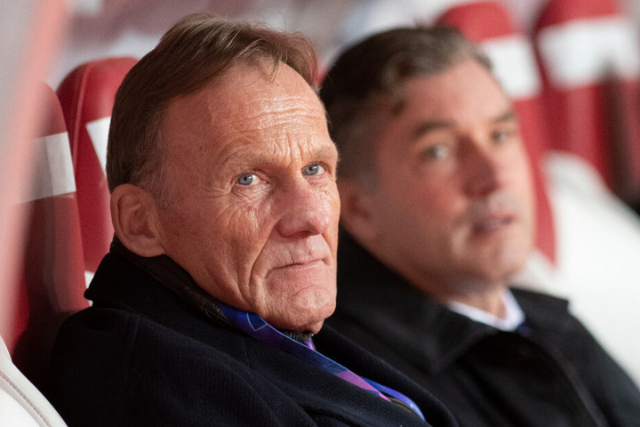 Machen diese beiden im Winter ernst? "Aki" Watzke und Michael Zorc.