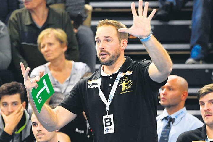 HCE-Trainer Christian Pöhler muss mit seiner Mannschaft einiges klären.