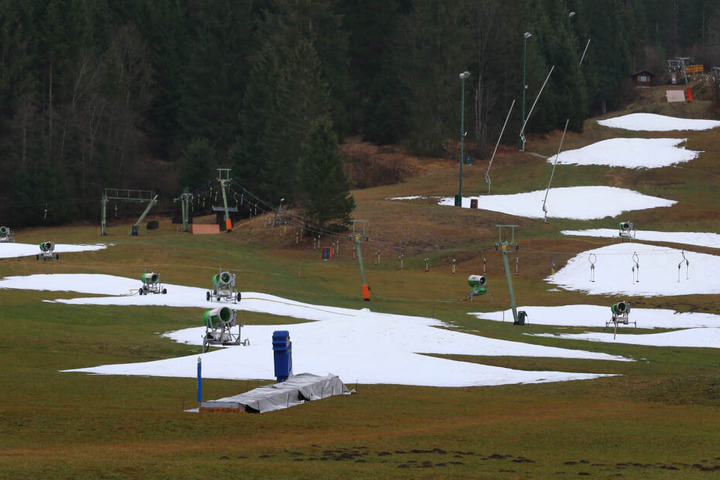 Auch in den Mittelgebirgen macht sich die Klimaerwärmung bemerkbar, Schnee wird Mangelware.