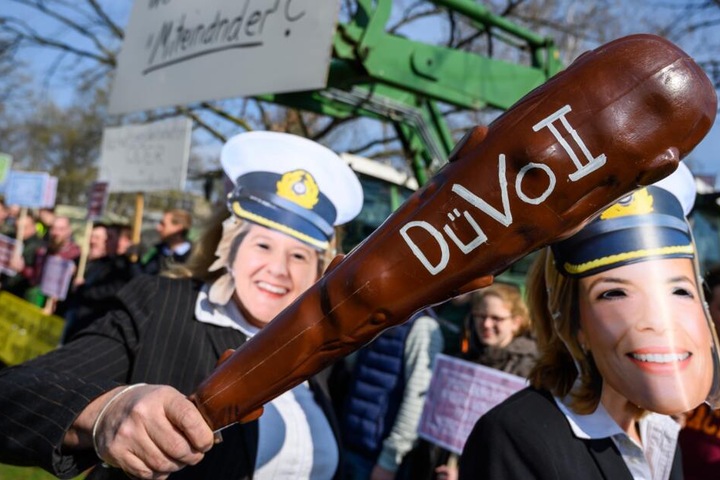 Die Bauern demonstrieren gegen eine geplante Verschärfung der Düngeregeln in der Düngeverordnung 2.