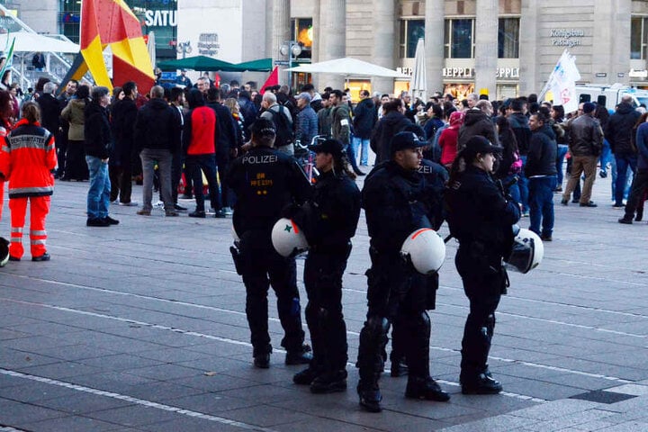 Hatten am Mittwoch wenig zu tun: die insgesamt rund 150 Polizisten, welche die Demo begleiteten.