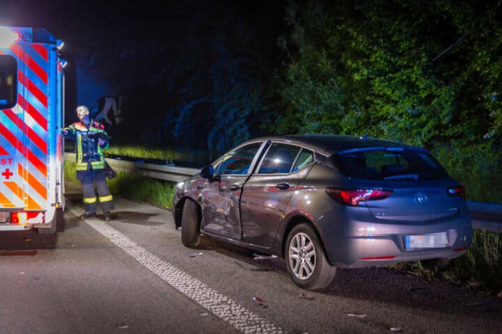 Die Insassen des Opels mussten nach dem Crash in ein Krankenhaus gebracht werden.