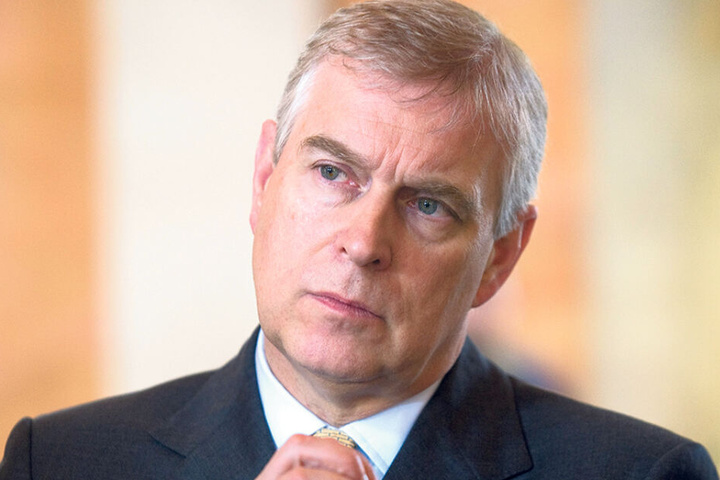 Ausgerechnet Prinz Andrew (59) besuchte Heidis Party, die unter dem verruchten Motto "Nutten und Zuhälter" stand.