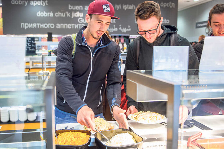 In der TU-Mensa gibt es ein vielfältiges kulinarisches Angebot für Studenten.