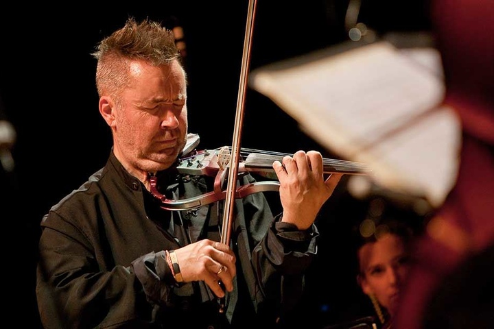 Geigen-"Punk" Nigel Kennedy (63) gilt als Pionier des Crossovers in der Klassik.