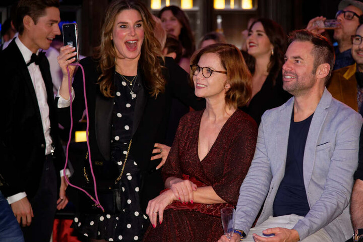 Die Schauspieler Timothy Boldt (l-r), Claudelle Deckert, Petra Blossey und Sebastian Feicht