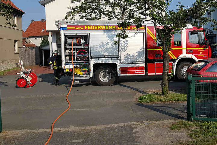 Per Wärmebildkamera suchten die Einsatzkräfte nach weiteren Glutnestern.