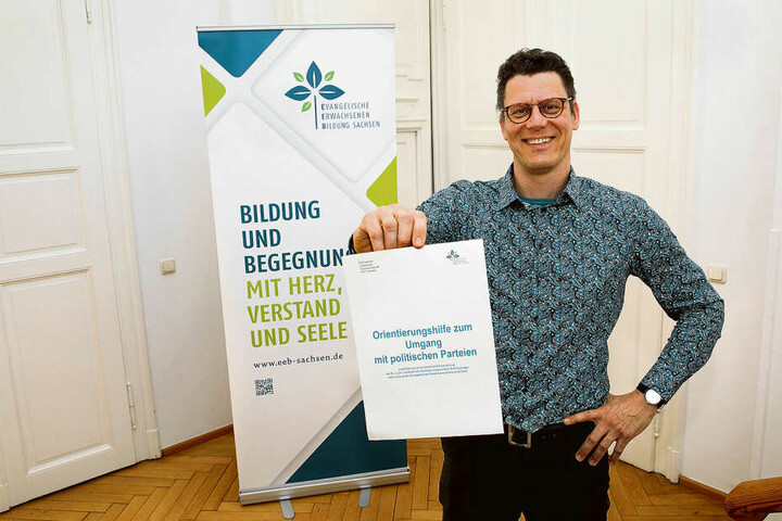 Dr. Erik Panzig (46) leitete die Arbeitsgruppe, die für die Evangelische Landeskirche eine "Orientierungshilfe zum Umgang mit politischen Parteien" erstellte.