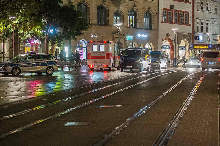 Erst in der Nacht zu Samstag kam es zu einer Massenschlägerei am Erfurter Anger.
