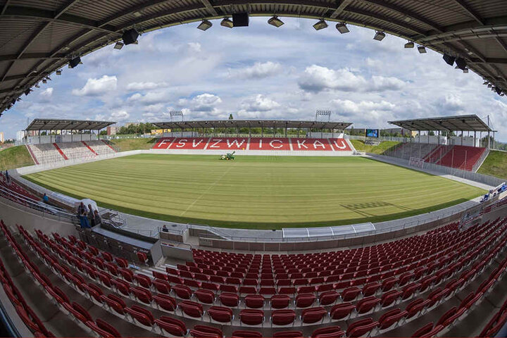 Mit Drittliga-Fußball lässt sich nicht alles finanzieren. Die Betreibergesellschaft des neuen Stadions kassiert nach Willen des Finanzbürgermeisters knapp 900.000 Euro.