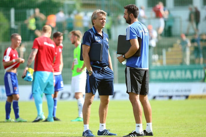 Trainer
Horst Steffen
(l.) und
Assistent
Sreto
Ristic
haben
in der
Länderspielpause
viele Dinge
hinterfragt
und
einiges
verändert.